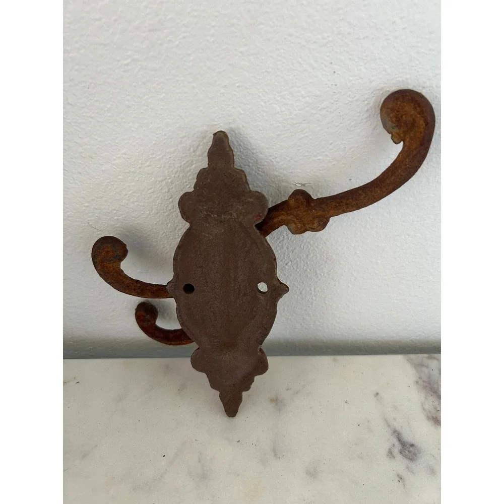 Unbranded antique swivel